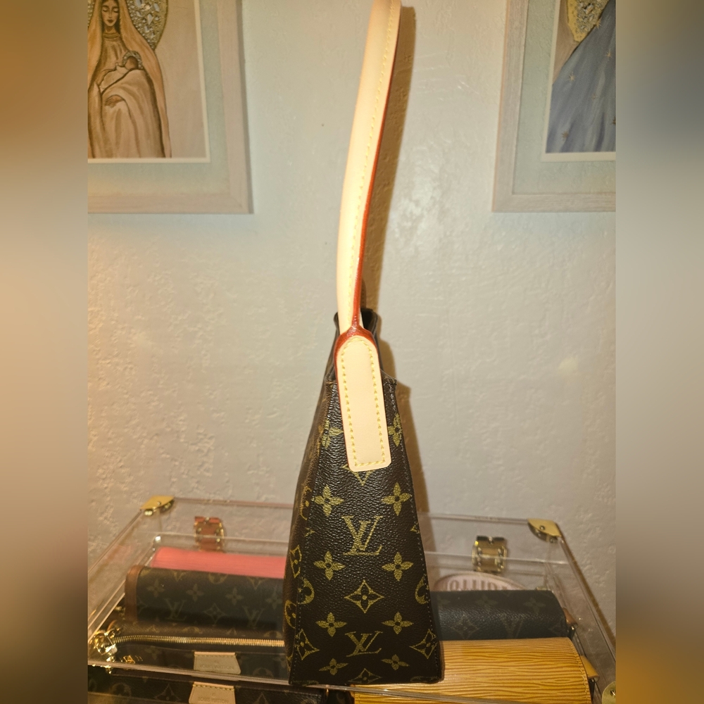 Louis Vuitton  Monogram Looping Shoulder Bag - Picture 5 of 6